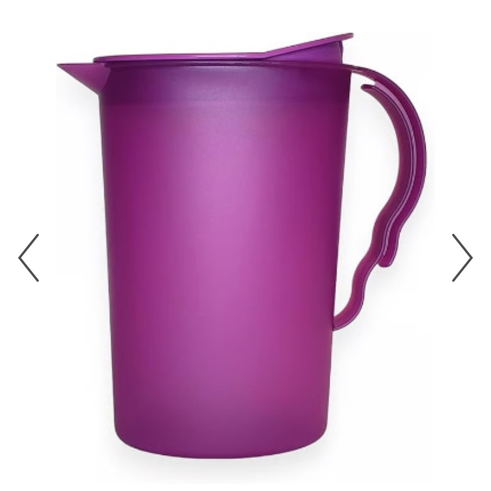 TUPPERWARE IMPRESSIONS PITCHER